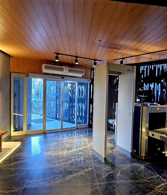 USO CENTER
